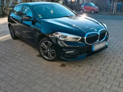 Gebraucht BMW 118 Sport Line 150 PS (110 kW) 2020 Schwarz Kleinwagen