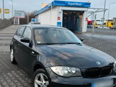 Gebraucht BMW 116 122 PS (89 kW) 2008 Schwarz Kleinwagen