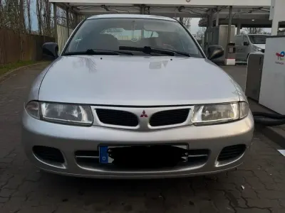Gebraucht Mitsubishi Carisma 90 PS (66 kW) 1998 Grau Limousine