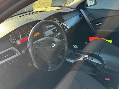 BMW 523