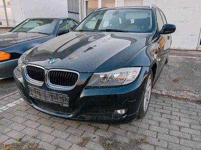 Usata BMW 318 143 CV (105 kW) 2012 Nero Station wagon