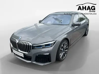 Używany BMW 745e iPerformance 394 KM (289 kW) 2022 Biały Sedan/Limuzyna
