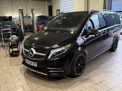 Schwarz Gebraucht 2021 Mercedes V300 Exclusive Van / Kleinbus | 59.800 € (Fairer Preis)