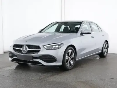 Gebraucht Mercedes C180 Avantgarde 170 PS (125 kW) 2025 Lack hightechsilber Limousine