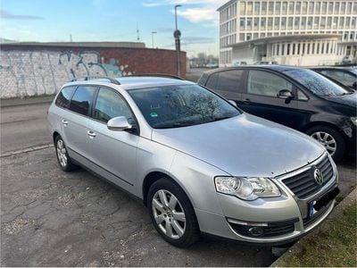 Grau Gebraucht 2008 VW Passat Kombi | 1.100 € (Superpreis)