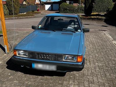 Usado Audi 80 Design 55 HP (40 kW) 1980 Azul Sedan