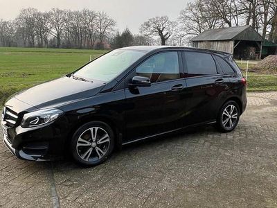 Gebraucht Mercedes B180 109 PS (80 kW) 2017 Schwarz Van / Kleinbus
