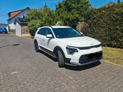 Gebraucht Kia Niro Vision 150 kW (204 PS) 2023 Weiß SUV