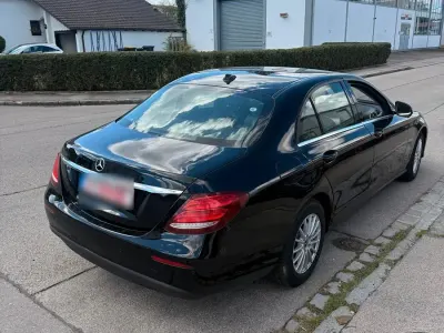 Gebraucht Mercedes E200 2021 Schwarz Limousine