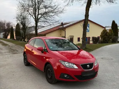 Usado Seat Ibiza 86 HP (63 kW) 2009 Vermelho Sedan