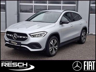 Silber Gebraucht 2022 Mercedes GLA200 Progressive SUV | 32.480 € (Guter Preis)