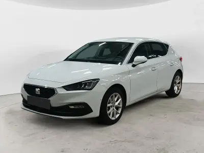 Używany Seat Leon Style 116 KM (85 kW) 2025 Biały Hatchback