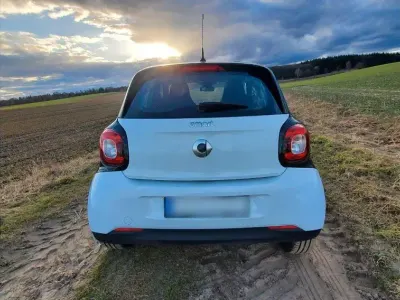 Gebraucht Smart ForFour 71 PS (52 kW) 2016 Weiß Kleinwagen