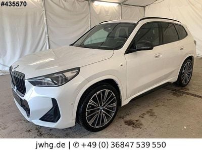 Mineralweiss (metallic) Gebraucht 2023 BMW X1 Sport Line SUV | 39.990 € (Fairer Preis)