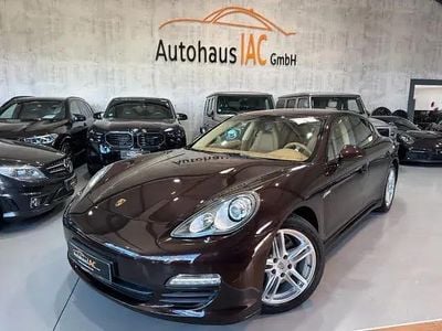 Usata Porsche Panamera 250 CV (183 kW) 2012 Marrone Utilitaria