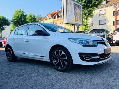 Gebraucht Renault Mégane III Bose Edition 131 PS (96 kW) 2014 Weiß Limousine
