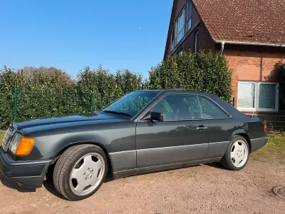 Gebraucht Mercedes 230 132 PS (97 kW) 1993 Schwarz Coupé