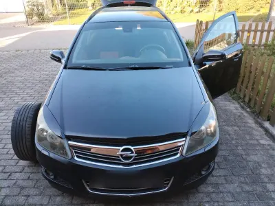 Second-hand Opel Astra 140 CP (102 kW) 2006 Negru Break