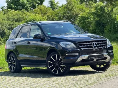 Gebraucht Mercedes ML350 258 PS (189 kW) 2014 Schwarz SUV