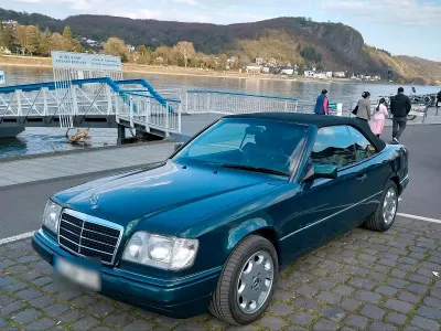 Gebraucht Mercedes E200 136 PS (100 kW) 1996 Grün Cabrio