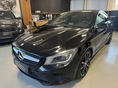 Gebraucht Mercedes CLA220 Urban 170 PS (125 kW) 2013 Schwarz Limousine