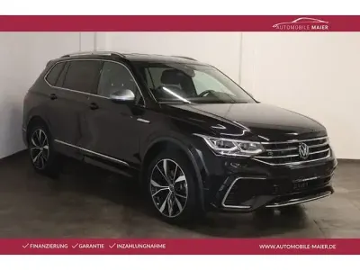 Gebraucht VW Tiguan Allspace R-line 200 PS (147 kW) 2023 Deep black perleffekt SUV