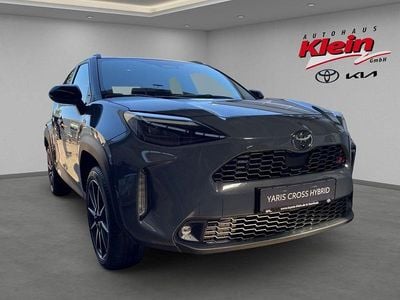 Grau Neu 2025 Toyota Yaris Cross Sport SUV | 37.560 € (Teuer)