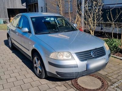 Gebraucht VW Passat Basis 102 PS (75 kW) 2001 Grau Limousine