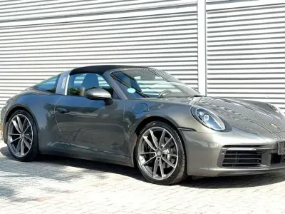 Gebraucht Porsche 911 Carrera Cabriolet Performance Package 385 PS (283 kW) 2021 Aventuringrün Cabrio