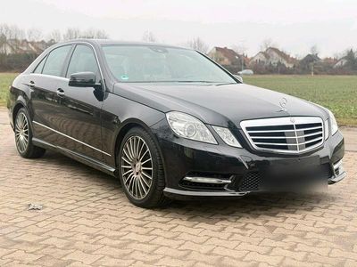 Gebraucht Mercedes E300 Avantgarde 204 PS (150 kW) 2012 Schwarz Limousine
