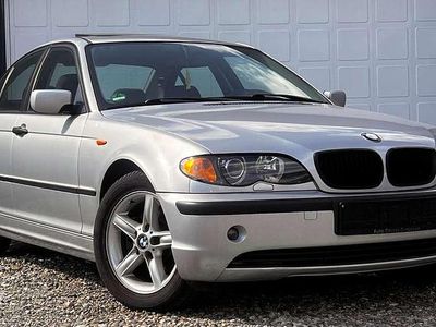 Gebraucht BMW 318 143 PS (105 kW) 2002 Titansilber metallic Limousine