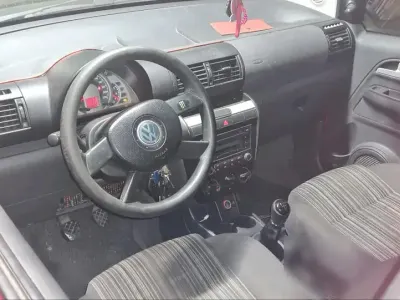 Używany VW Fox 58 KM (42 kW) 2005 Czerwony Hatchback
