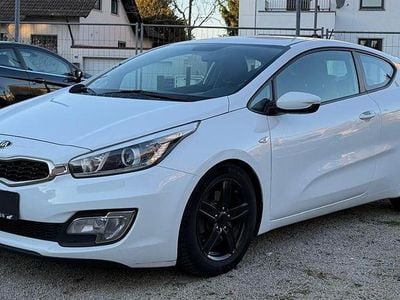 Gebraucht Kia ProCeed Edition 7 135 PS (99 kW) 2014 Weiß Kleinwagen