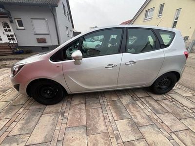 Silber Gebraucht 2013 Opel Meriva Innovation Van / Kleinbus | 8.299 € (Fairer Preis)