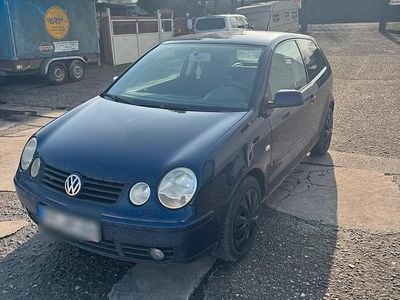 Blau Gebraucht 2004 VW Polo Kleinwagen | 580 € (Guter Preis)