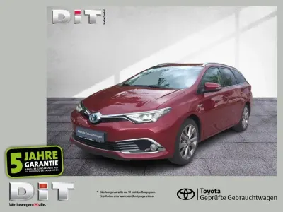 Gebraucht Toyota Auris Hybrid Executive 136 PS (100 kW) 2018 Tokiorot perleffekt (metallic) Kombi