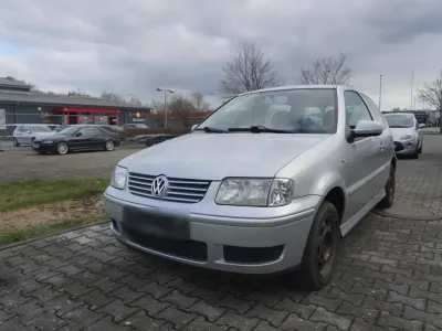 Gebraucht VW Polo 50 PS (36 kW) 2002 Silber Kleinwagen