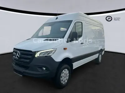 Gebraucht Mercedes V230 163 PS (119 kW) 2020 Weiß Van / Kleinbus
