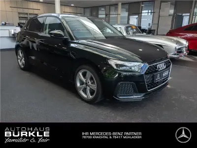 Gebraucht Audi A1 Advanced 110 PS (80 kW) 2022 Schwarz SUV
