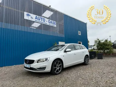 Gebraucht Volvo V60 Ocean Race 150 PS (110 kW) 2016 Weiß Kombi