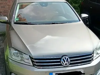 Gebraucht VW Passat 177 PS (130 kW) 2013 Gold Limousine