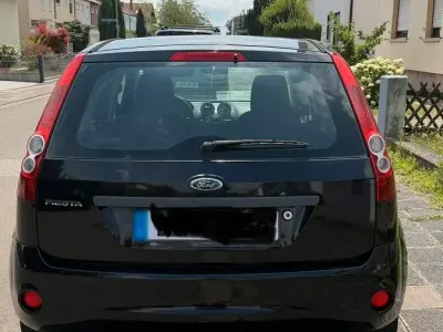 Gebraucht Ford Fiesta 69 PS (50 kW) 2007 Schwarz Kleinwagen