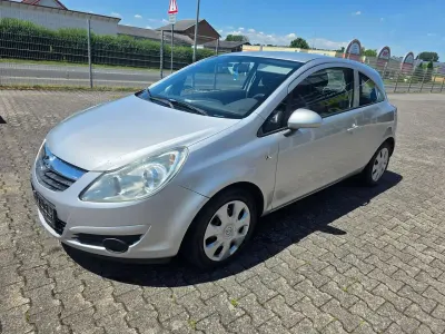 Gebraucht Opel Corsa Edition 80 PS (58 kW) 2008 Starsilber iii m2 Kleinwagen