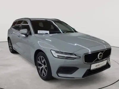 Gebraucht Volvo V60 Core 197 PS (144 kW) 2023 Vapour grey Kombi