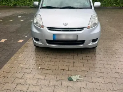 Gebraucht Daihatsu Sirion 90 PS (66 kW) 2008 Grau Kleinwagen