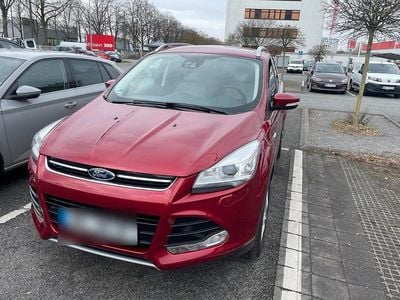 Gebraucht Ford Kuga Titanium 184 PS (135 kW) 2015 Rot SUV