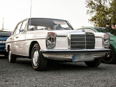 Beige Gebraucht 1971 Mercedes 200 Limousine | 22.500 €