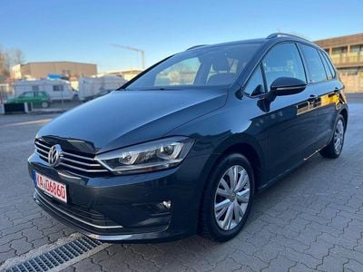 Grau Gebraucht 2016 VW Golf Sportsvan Allstar Van / Kleinbus | 13.590 € (Fairer Preis)