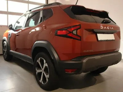 Gebraucht Dacia Duster Journey 131 PS (96 kW) 2024 Braun (terracotta) SUV