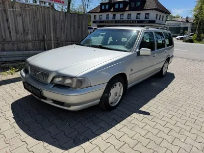 Używany Volvo V70 140 KM (102 kW) 1999 Srebrny Kombi